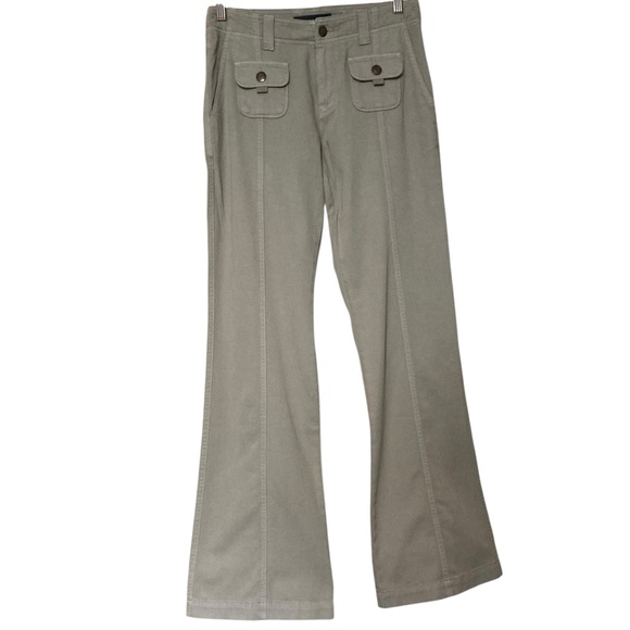 Aeropostale khaki low-rise flare pants with front cargo pockets - Picture 5 of 15